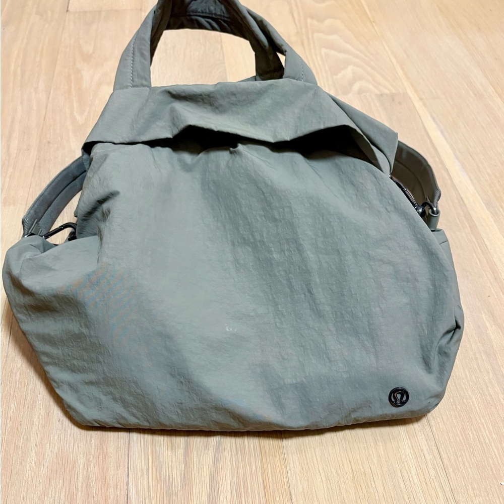 lululemon athletica light green gym tote